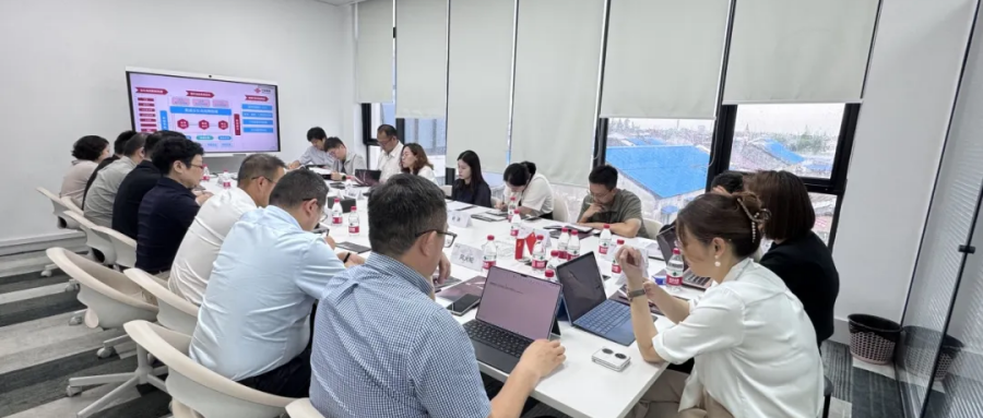 嘉定區數據局一行蒞臨鴻翼開展專題座談會，共探數據要素發展新路徑